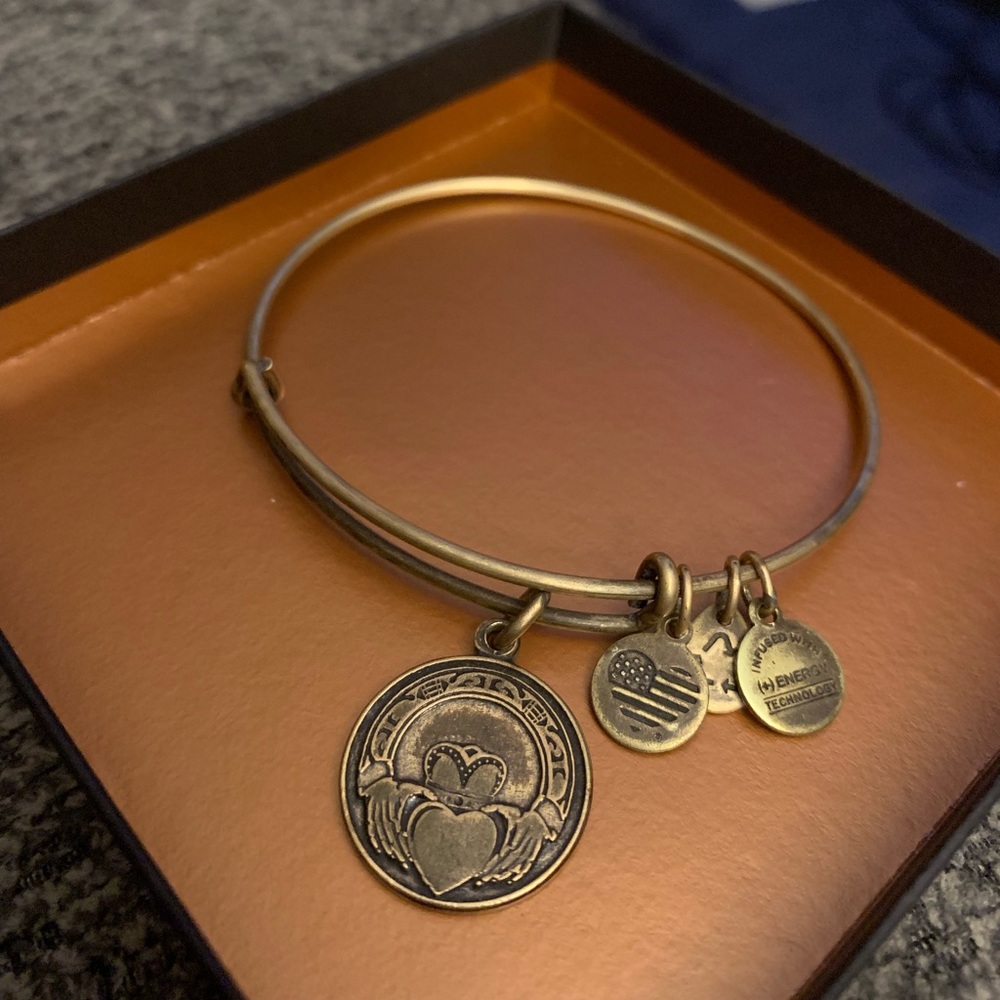 ALEX AND ANI Original  Claddagh Bracelet